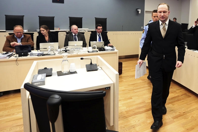 A.B.Breivikas sako buvęs susijęs su dar dviem grupuotėm