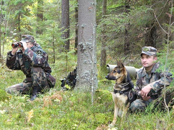 Trims girtiems baltarusiams pasieniečiai neleido išvykti į Švediją