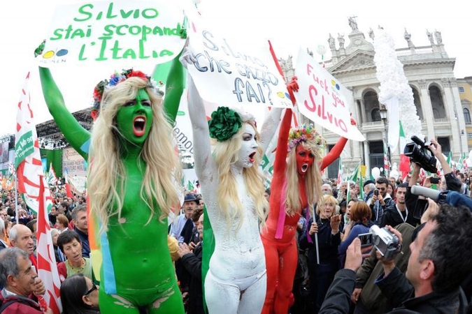 FEMEN aktyvistės protestavo Šv.Petro aikštėje Vatikane