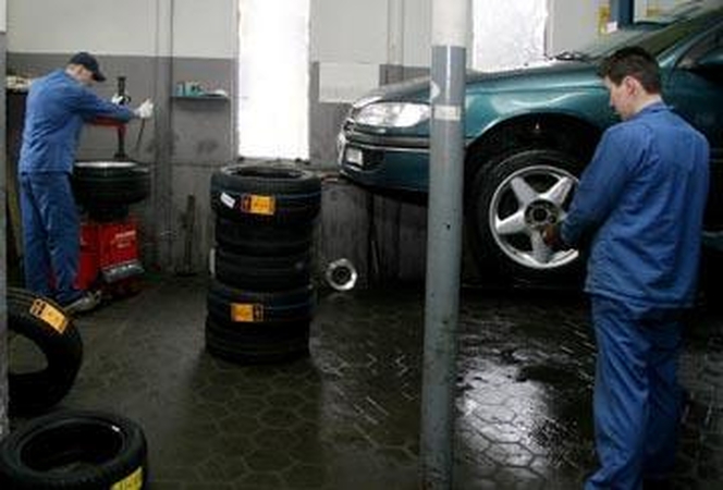 Asfaltas svarbiau už žmonių gyvybę