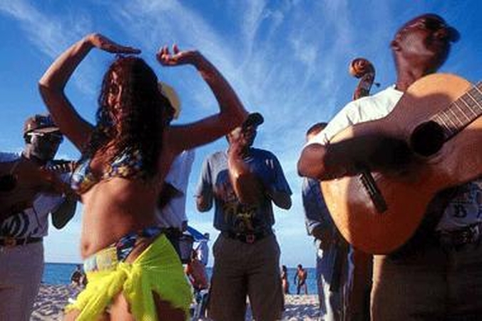 „Tez Tour" bendradarbiaus su „Martinair" 