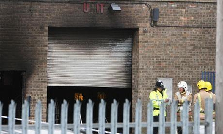 Britanijoje per sprogimą degtinės darykloje žuvo penki žmonės, tarp jų - rytų europiečiai (papildyta)