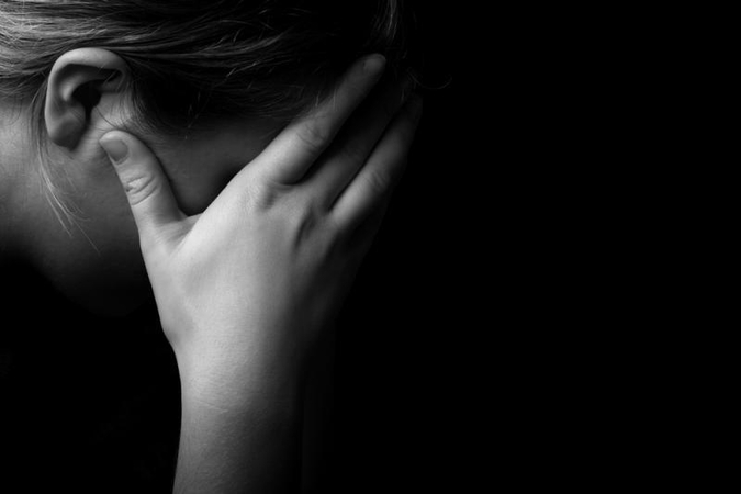 Dėl sūnaus nužudymo nuteistai moteriai – įtarimai nužudžius dukrą