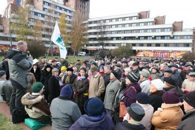 Mitinguotojai: valdžia turi tarnauti žmonėms!