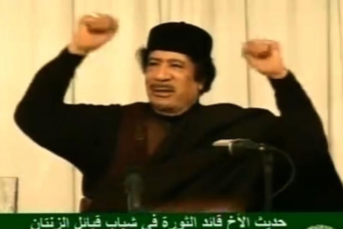 Libijos sukilėliai tebeįžvelgia nuversto lyderio M.Kadhafi pavojų