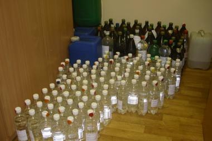 Alkoholio sandėlį įrengė nuomojamame garaže