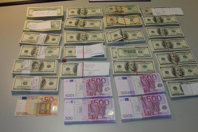 FNTT vadovas Šiaulių pareigūnams pristatė naująjį Pinigų plovimo įstatymą 