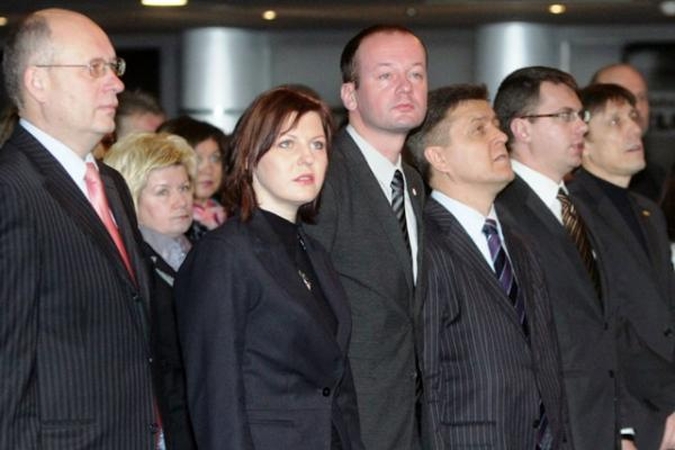 Valdantieji dėl prisijungimo prie koalicijos kalbasi su Krikščionių partijos frakcija 