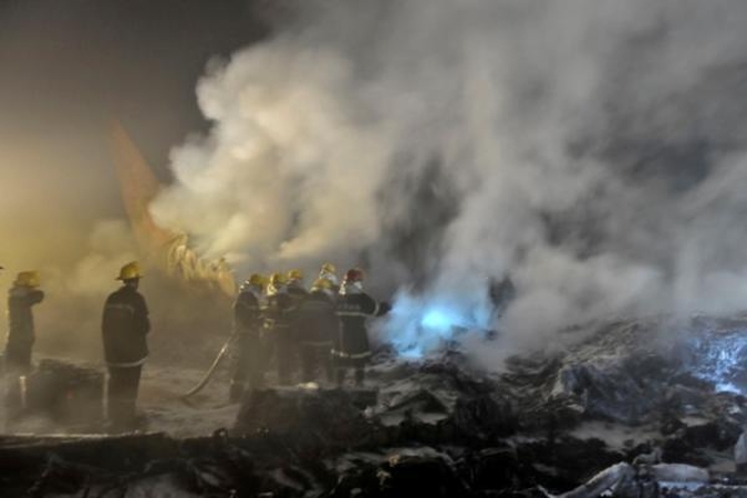 Rusijos ekspertai imasi tirti Surgute sudegusio lėktuvo juodąsias dėžes