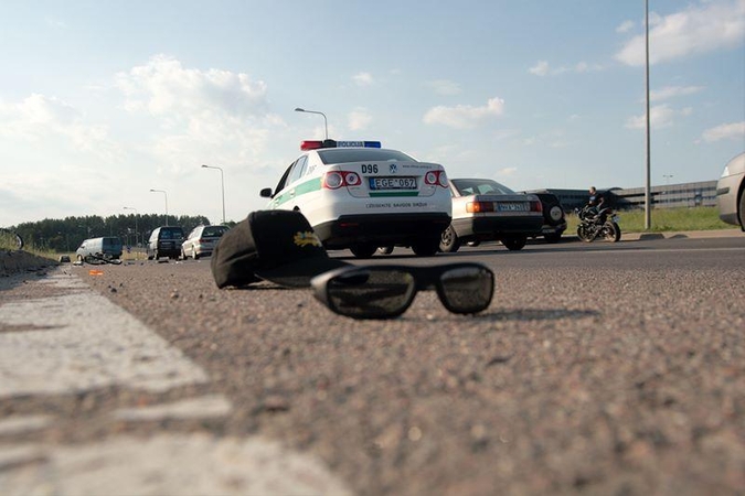 Tauragės rajone automobiliui įlėkus į stotelę, žuvo vyras