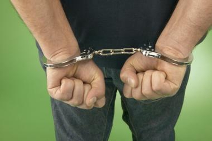 Policijos ieškomi asmenys įkliuvo pasienyje