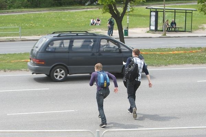 Susisiekimo ministras ragina pasirūpinti vaikų saugumu kelyje