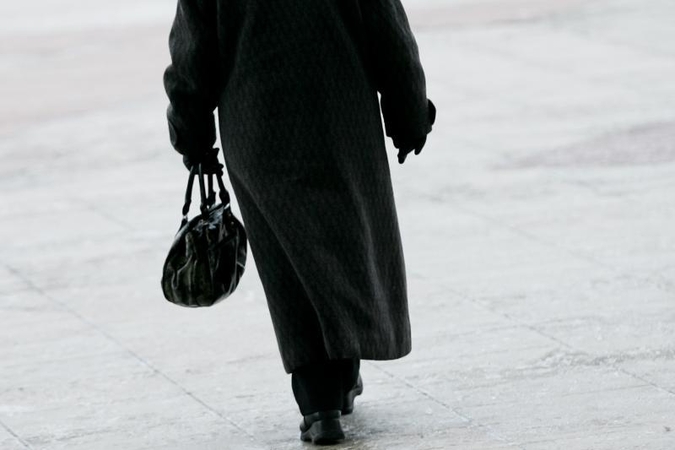 80-metę moterį apiplėšė vidury baltos dienos