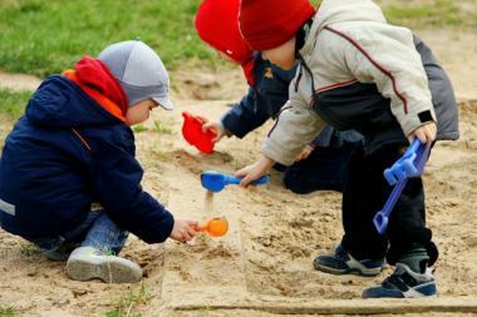 Dėl dulkių darželinukams geriau neiti į lauką? (dar papildyta)
