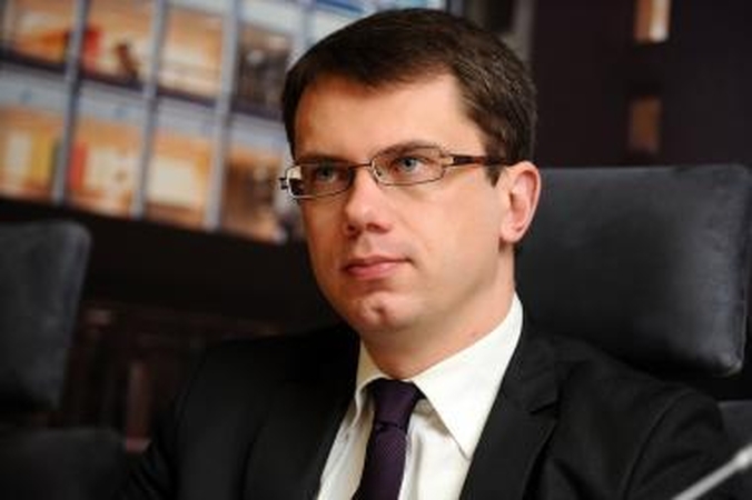 Trys parlamentarai siūlo griežtinti bausmes už naminukės gamybą