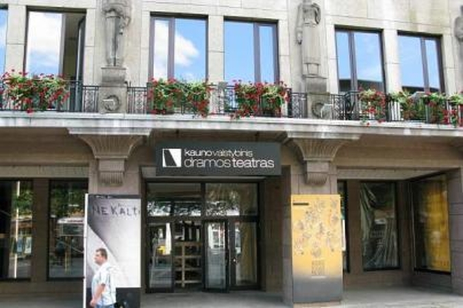 Dramos teatras pakvies į Parketinę salę 