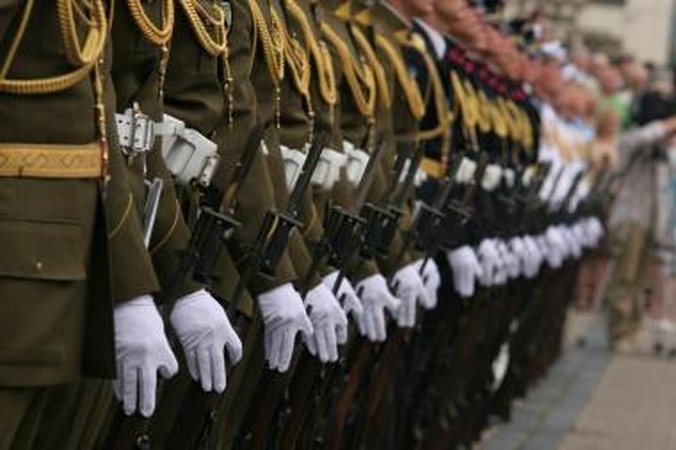 Konstitucinis Teismas skelbs, ar Lietuvoje gali būti užsienio kariniai vienetai