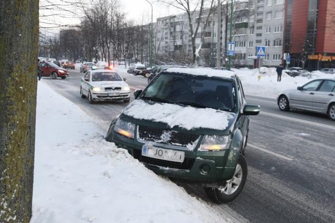Klaipėdoje perėjoje partrenkta nepilnametė (papildyta)
