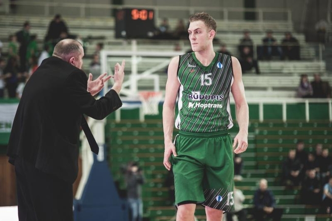 LKL lyderiai „Prienai“ sutaršė „Sakalus“ 