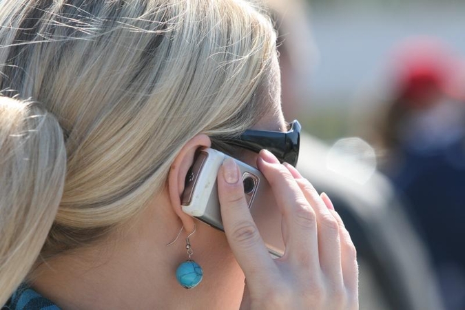 Japonijos mobiliojo ryšio operatorius teiks pokalbių vertimo paslaugą