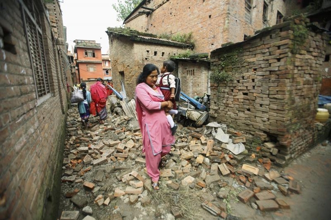 Po žemės drebėjimo Indijos ir Nepalo pasienyje – 45 žuvusieji