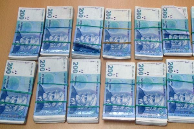 „Omnitel“ darbuotojas įtariamas pasisavinęs per 7 mln. litų