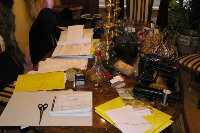 Sukčiai pasisavindavo už baldų ir langų gamybą surinktus pinigus 