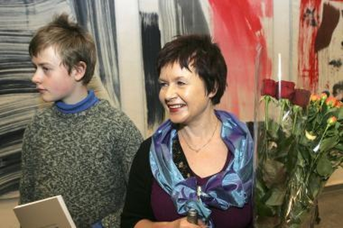 Paveikslų galerijoje - susitikimas su dailininke
