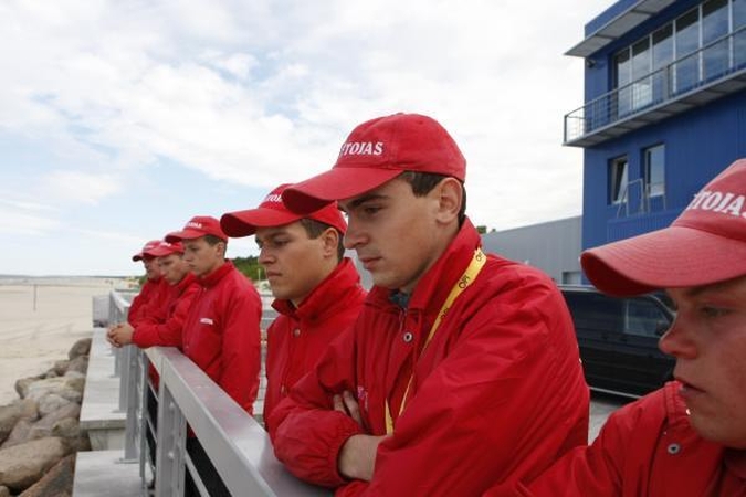 Pajūrio gelbėtojų sezonas: nenuskendo nė vienas žmogus (papildyta)