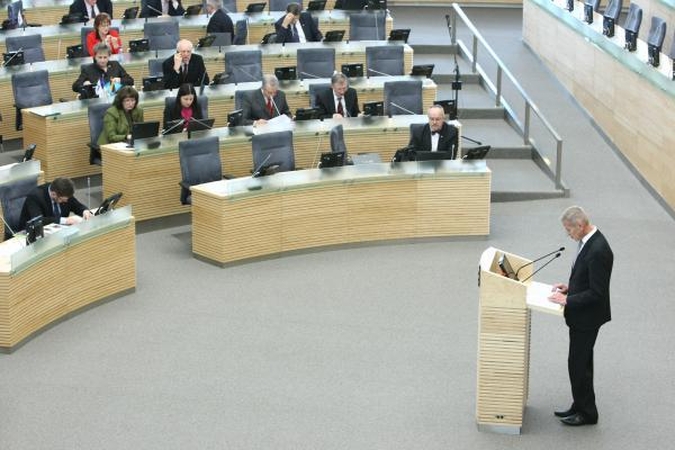 Pagaliau patvirtinęs darbotvarkę Seimas svarsto biudžetą
