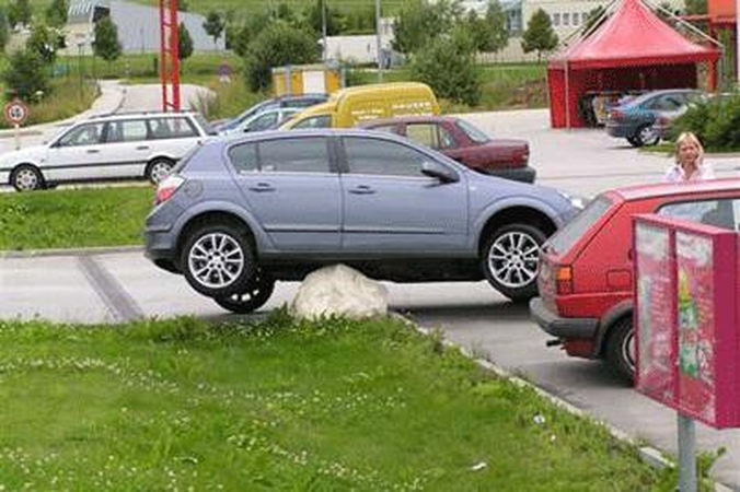 Blogais vairuotojais, pasirodo, gimstama
