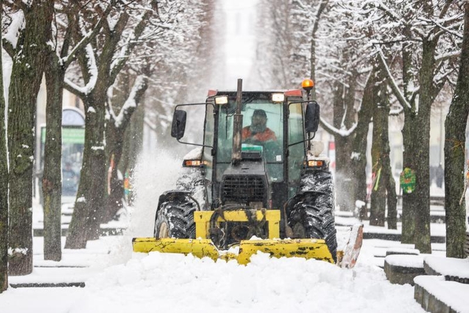 Kelininkai: dėl sniego eismo sąlygos Lietuvoje sudėtingos 