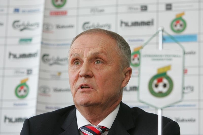 Kėdžių perstumdymas: LFF prezidentu išrinktas Julius Kvedaras
