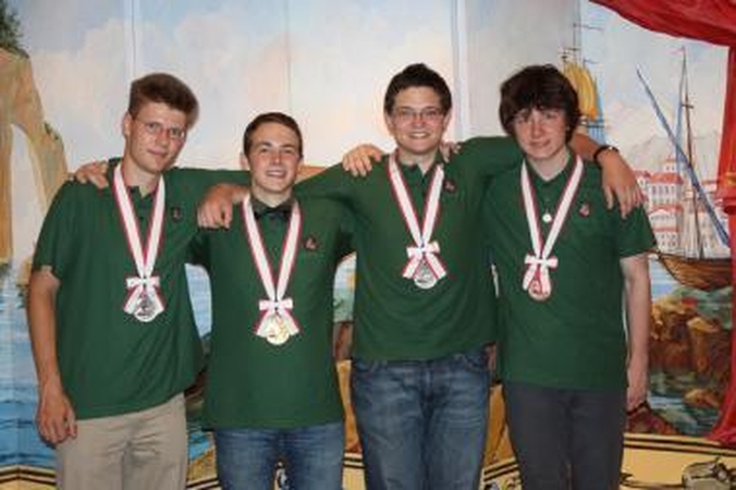 „Ąžuolyno“ gimnazistui – chemijos olimpiados bronza
