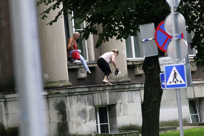 Estijoje šaudžiusį vyrą griebtis ginklo galėjo paskatinti nepasitenkinimas politika