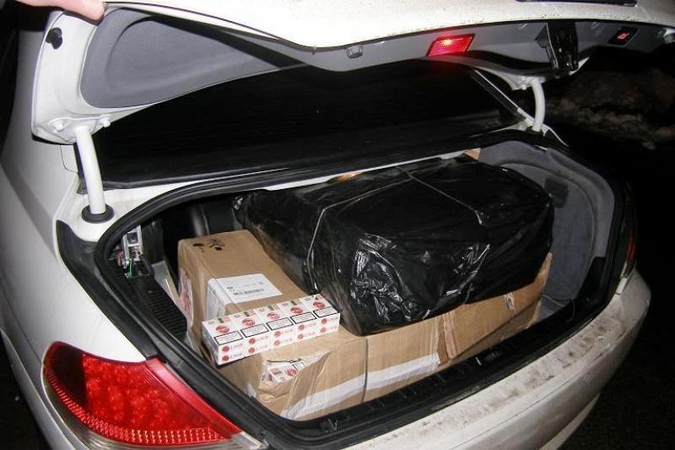 Gargžduose sulaikyti du cigaretes krovę vyrai