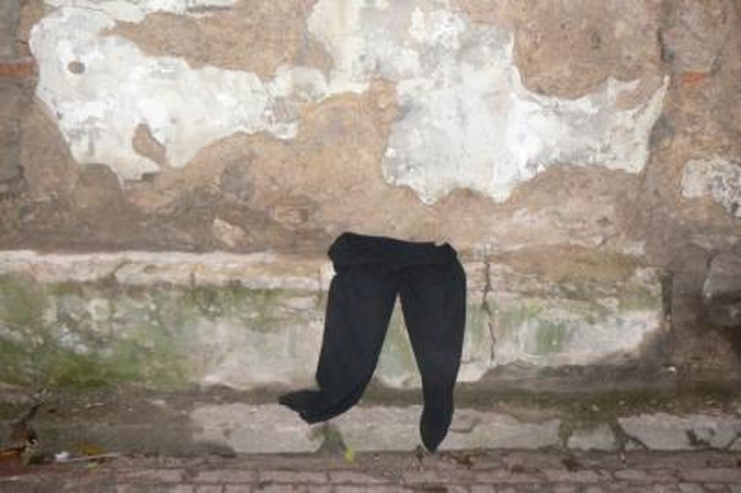 Įsibrovėlis paliko kelnes