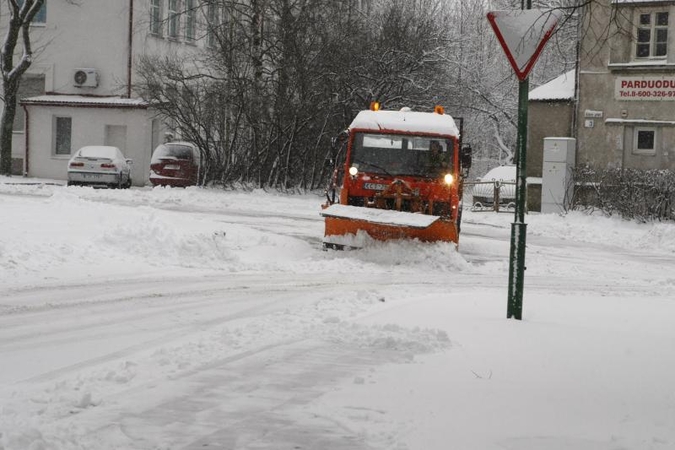 Baigiantis žiemai vairuotojai priprato prie sniego