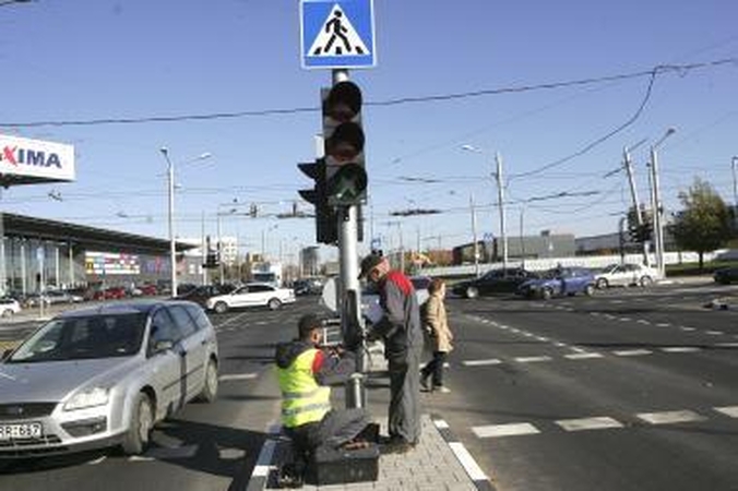 Kaune pradėjo veikti moderniausia šalyje sankryža 