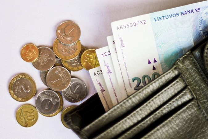 Sukčiai siautėja: apgauti senoliai prarado tūkstantines santaupas