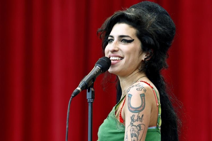Išvados: Amy Winehouse mirė apsinuodijusi alkoholiu
