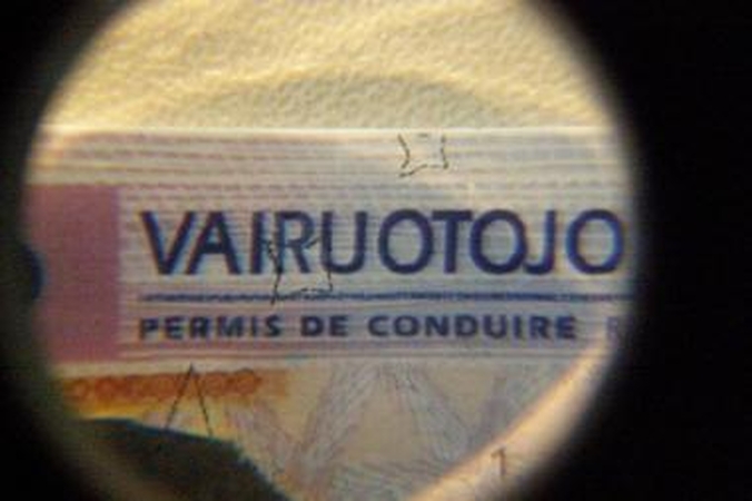 Vairuotojo pažymėjimų pristatymo paslauga vis paklausesnė