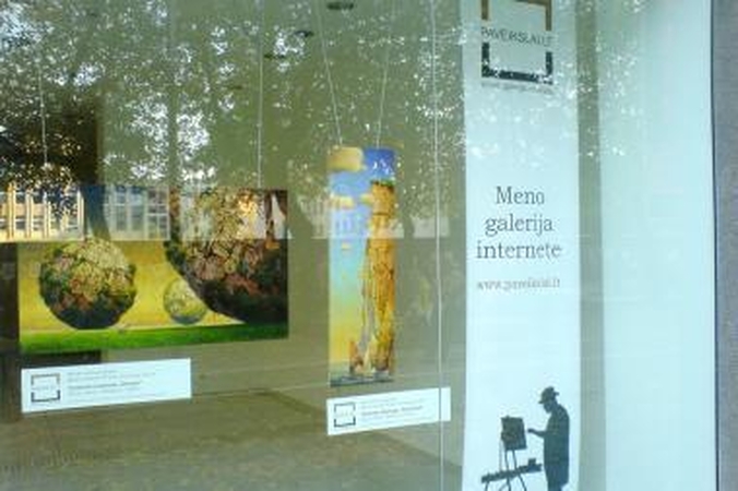 Laisvės alėjos vitrinos toliau džiugins moderniais meno kūriniais 