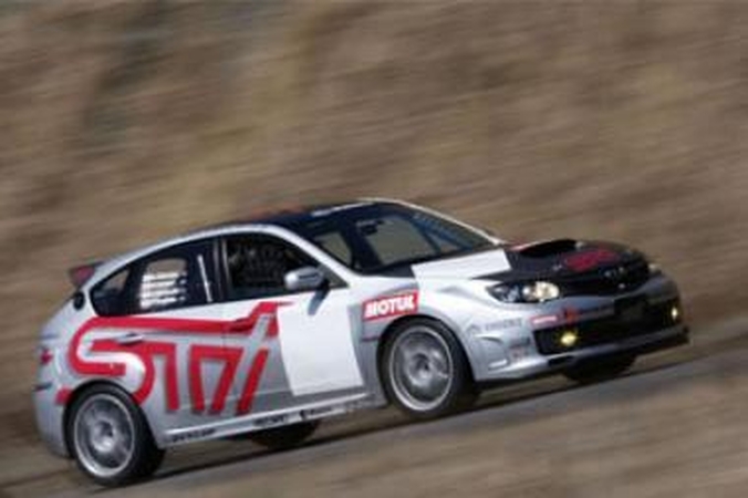 „Subaru Impreza“ rengiasi ištvermės lenktynėms
