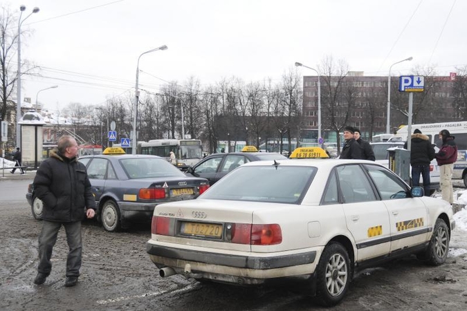 Vilniaus valdžia naujai taksi įmonei nori atseikėti 500 tūkst. litų