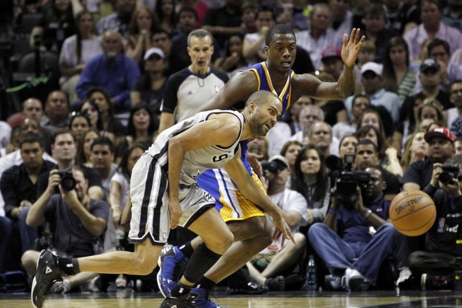 „Spurs“ įveikdami „Warriors“ priartėjo prie konferencijos finalo
