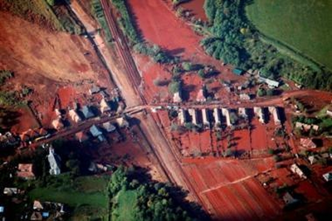 Vengrijoje išsiliejęs toksiškas šlamas nusinešė penktojo žmogaus gyvybę