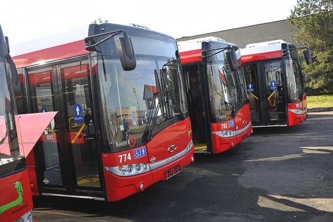Į Kauno gatves išriedėjo pirmieji ekologiški autobusai