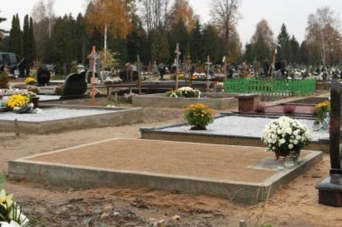 Iš Eigulių kapinių pavogtas paminklas už 3 tūkst. litų (papildyta)