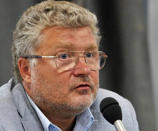 Vilniuje viešės rašytojas  J. Poliakovas